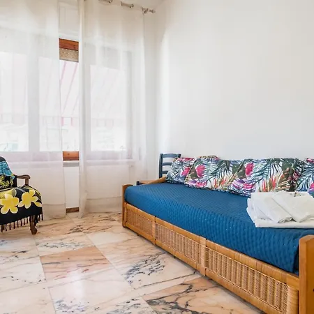 Lägenhet Lovely X5 W/ Terrace & Private Parking La Spezia